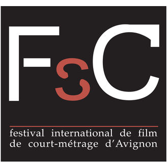 FENETRE SUR COURTS D'AVIGNON