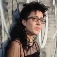 Oona Taper