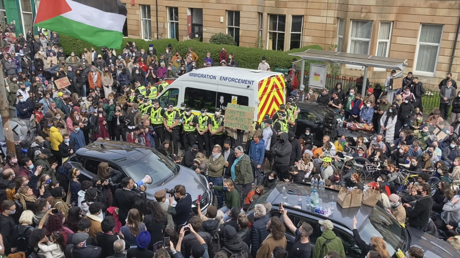 Everybody To Kenmure Street