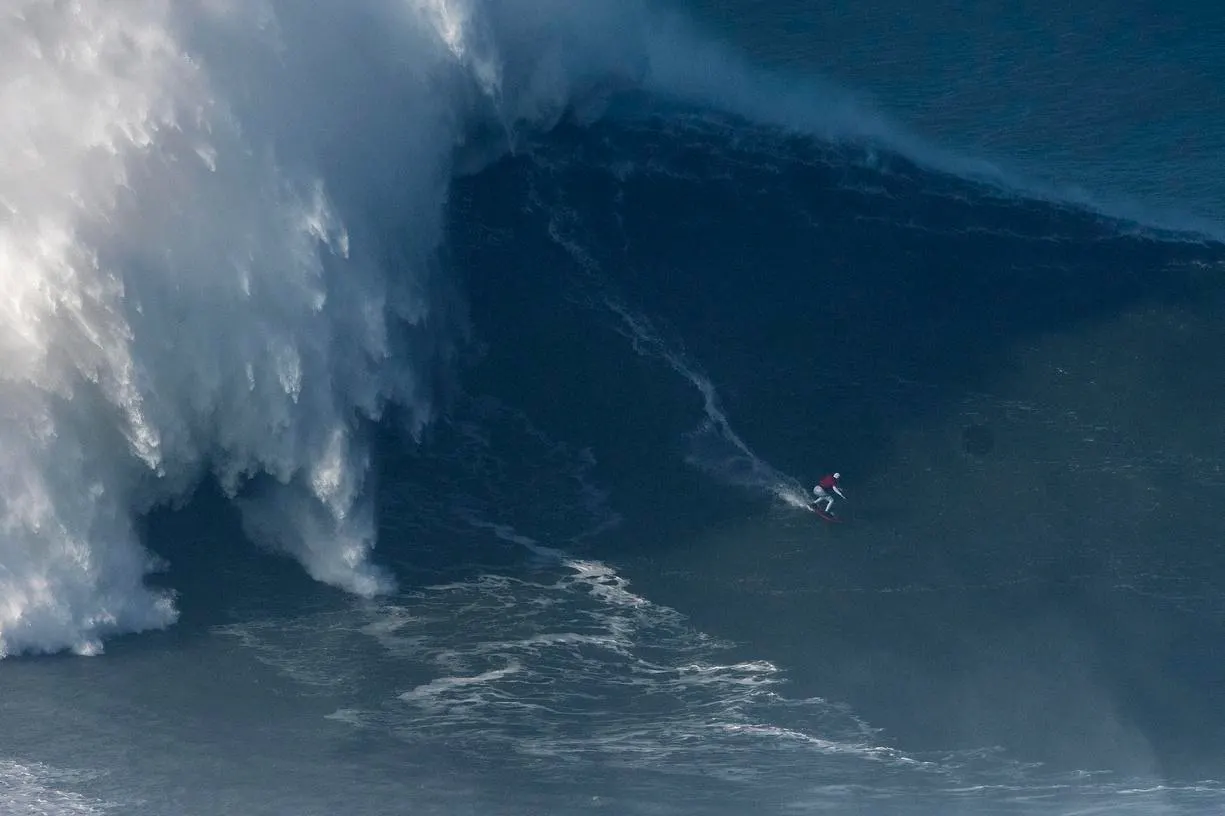 Maya and the Wave