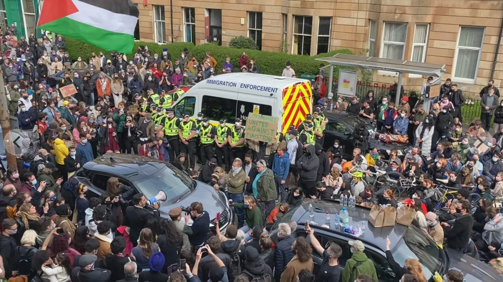 Everybody To Kenmure Street