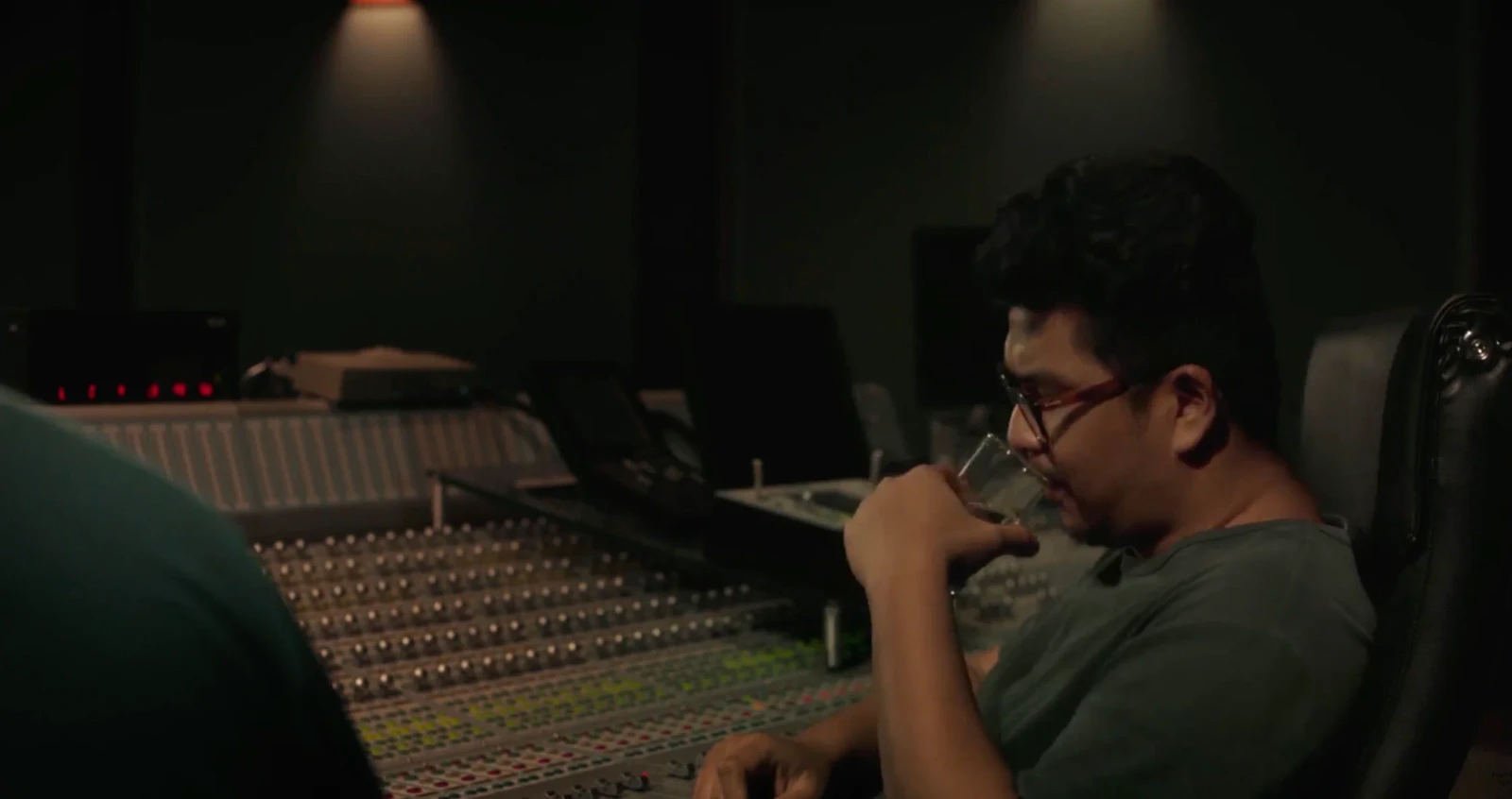 Awasarn Sound Man (Death of the Sound Man)