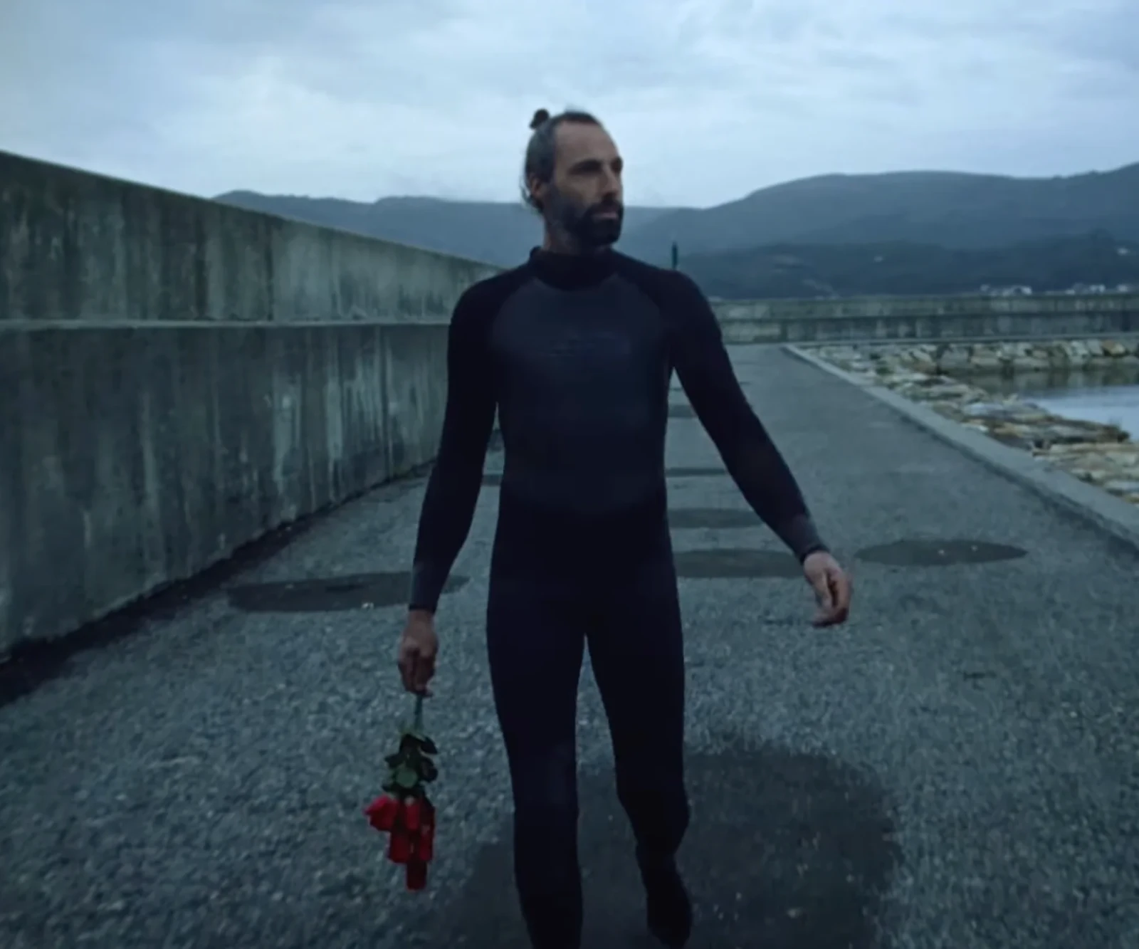 TRIÁNGULO DE AMOR BIZARRO - Triángulo de Amor Bizarro