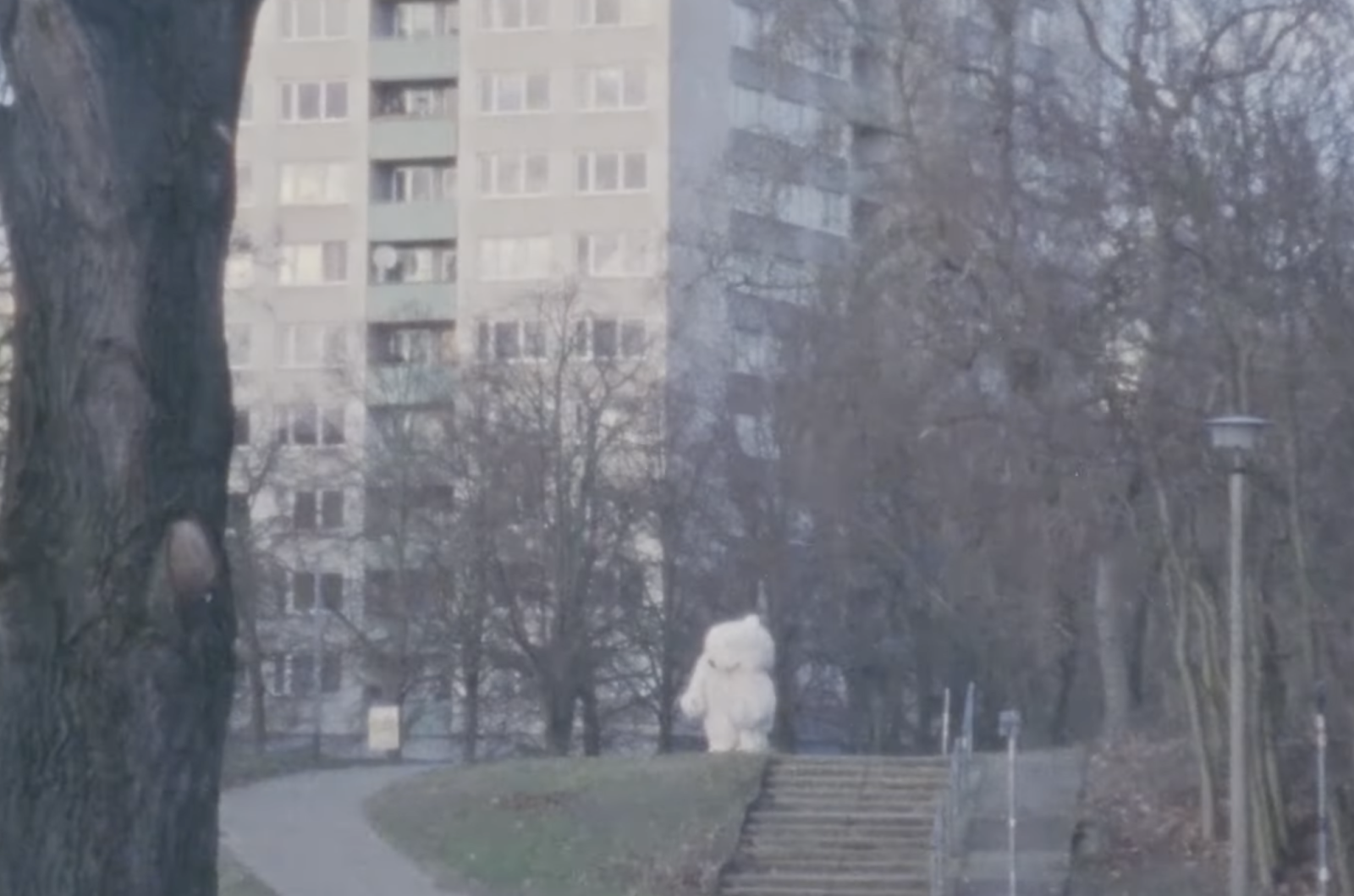 Inflatable Bear, Hourly