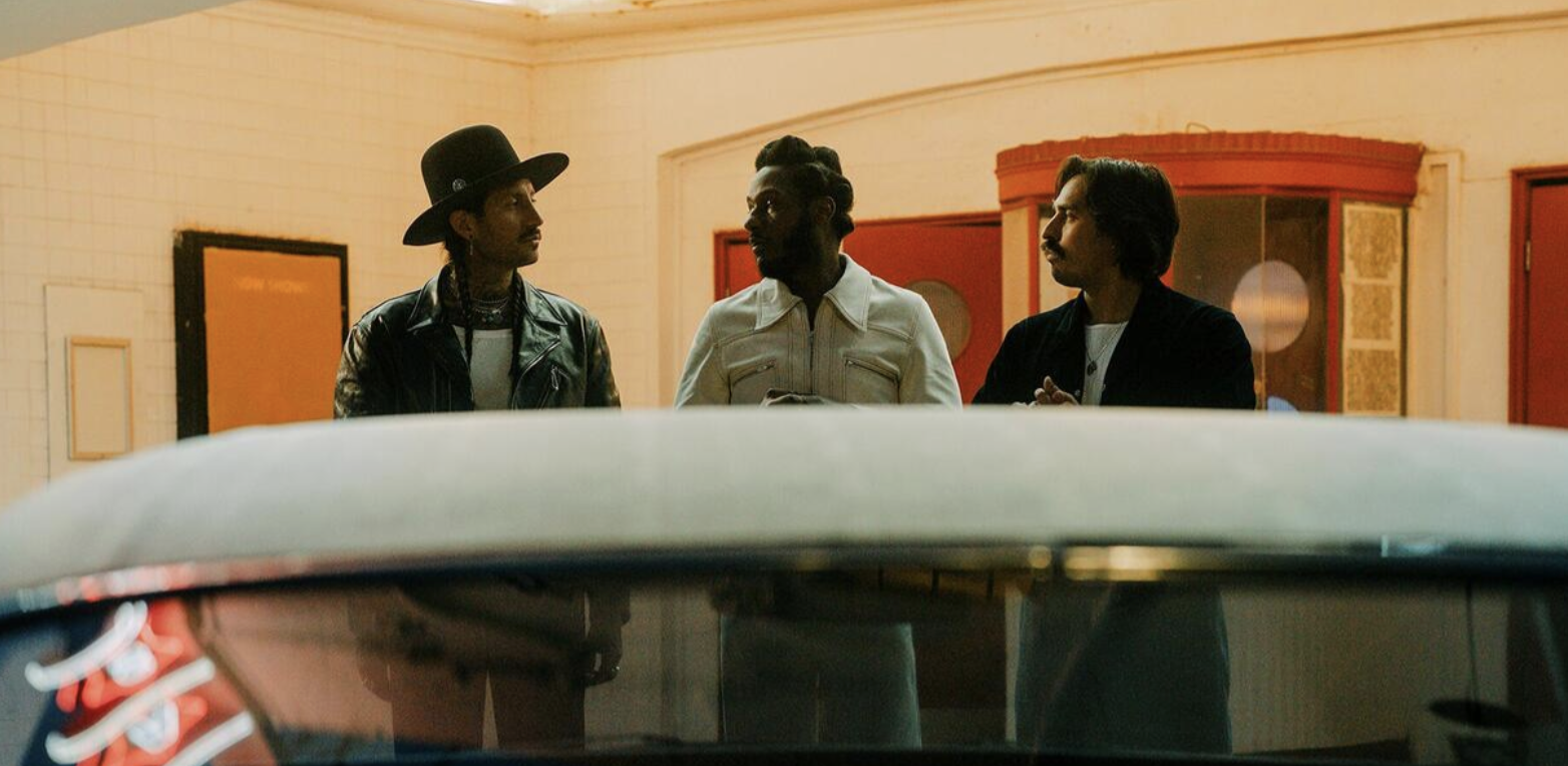 "Elegantly Wasted" - Hermanos Gutiérrez x Leon Bridges