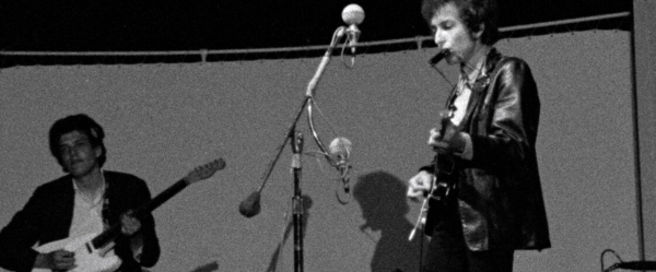 Newport and the Great Folk Dream by Robert Gordon