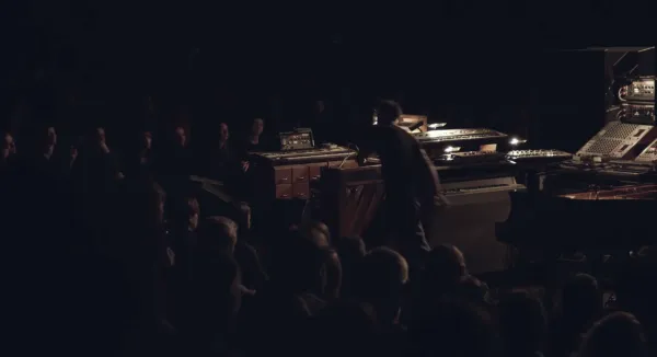 NILS FRAHM - Fundamental Values