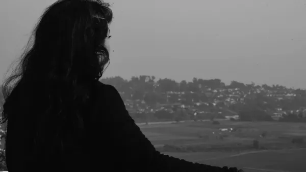 The wind blows on the faces