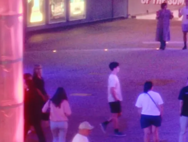 Aaron and His Dad Try to Find Closure & Lucy Celebrates Andie's Birthday at Universal CityWalk Hollywood