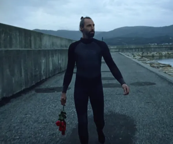 TRIÁNGULO DE AMOR BIZARRO - Triángulo de Amor Bizarro