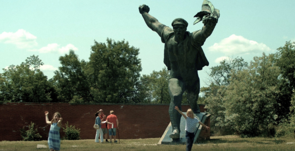 Statues Also Die?